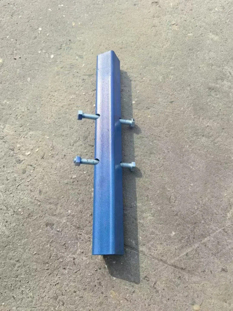 Scaffold joint pin for vertical frame connection