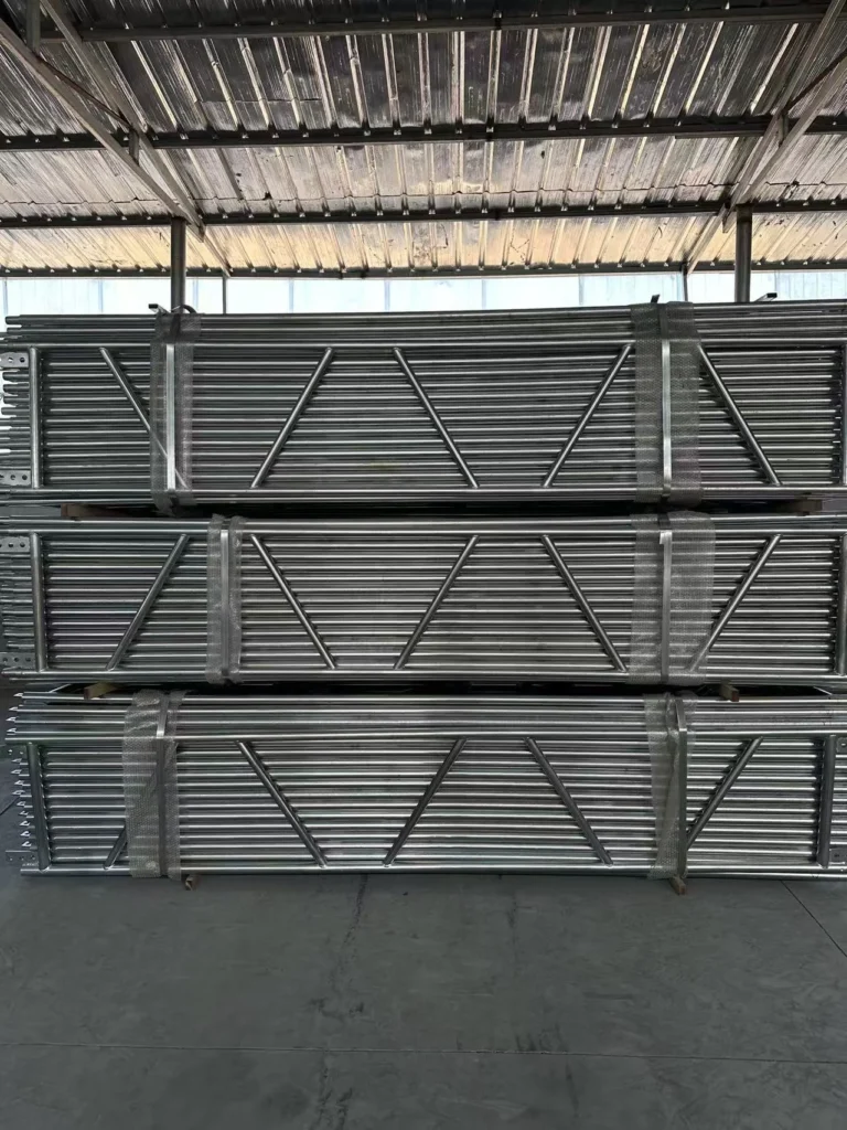 Steel Scaffold Beams Stock and Packing