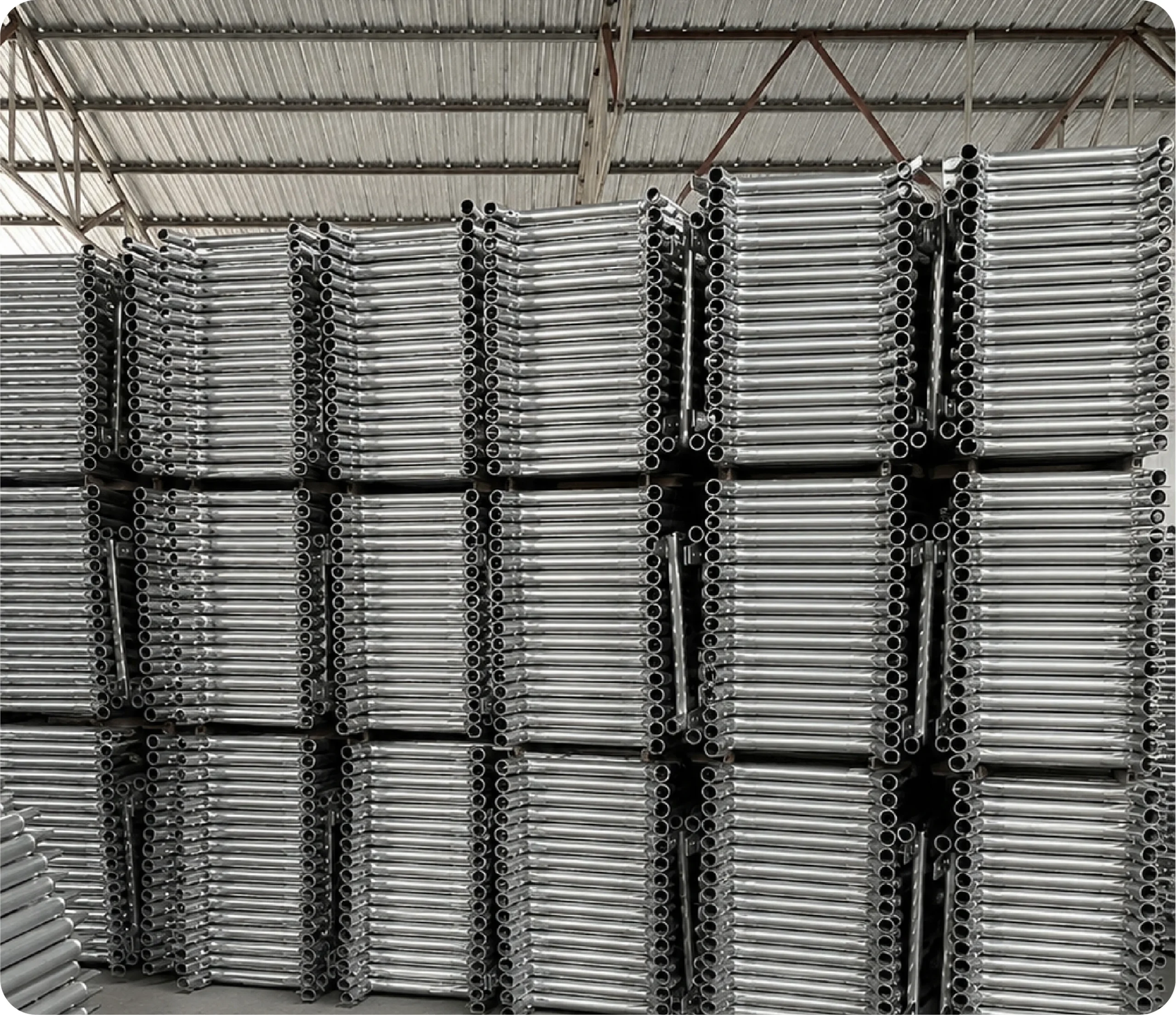 Factory inventory of heavy-duty scaffolding solutions ready for mega-project shipment - Serup Scaffold